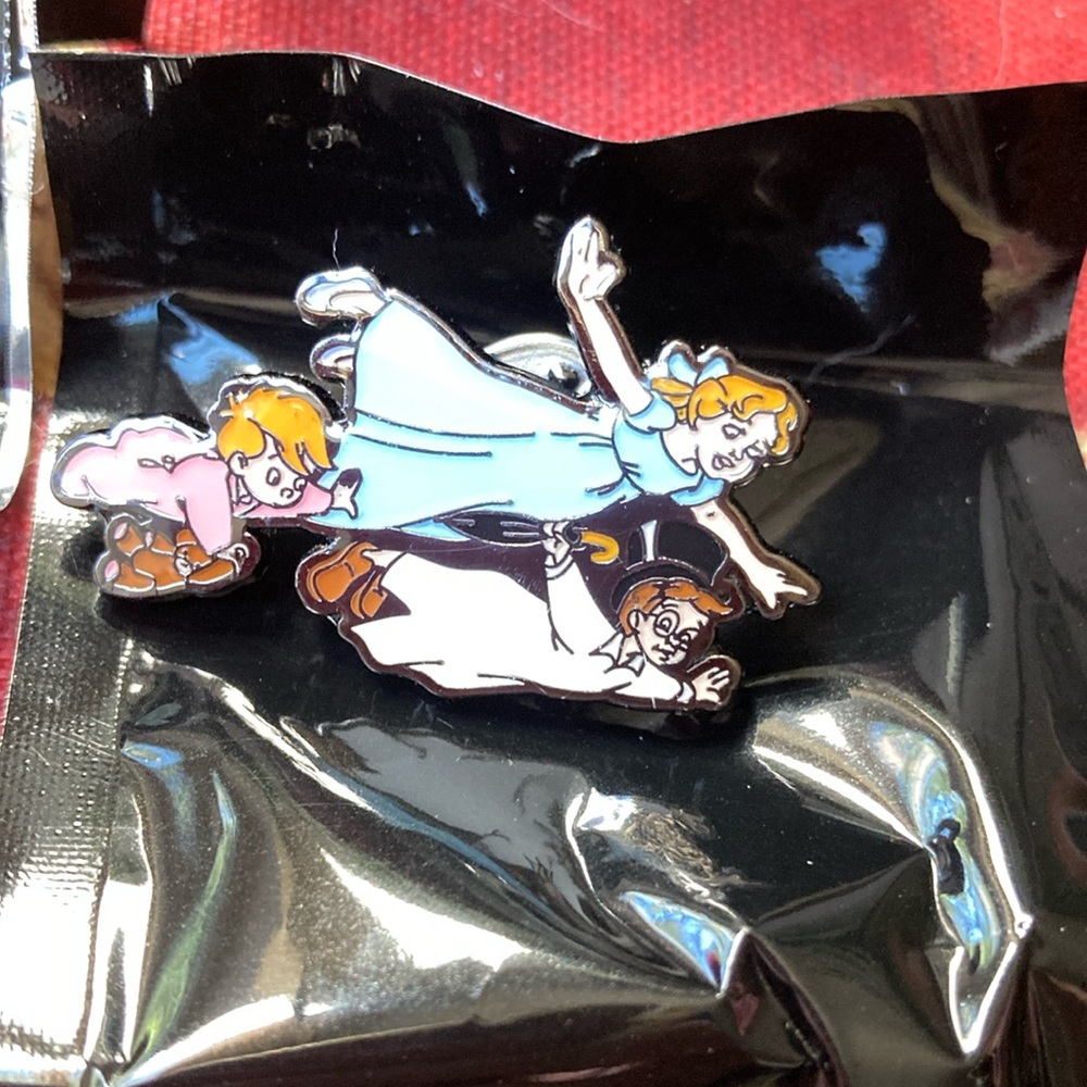 Disney Loungefly Peter Pan Wendy, Michael and John Flying Siblings Pin